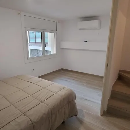 Rosesapparts A20demar Triplex Apartament