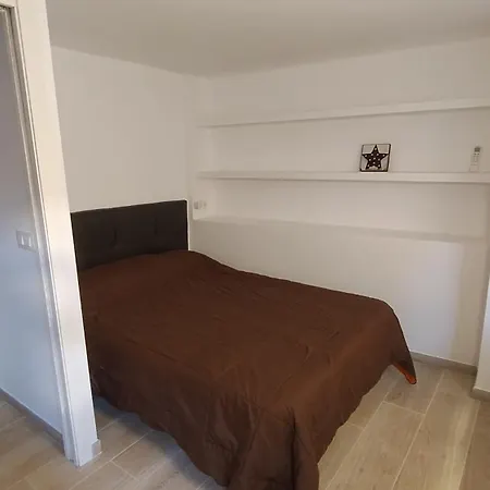 Rosesapparts A20demar Triplex * Roses