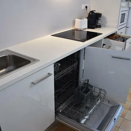 Rosesapparts A20demar Triplex Apartment Roses