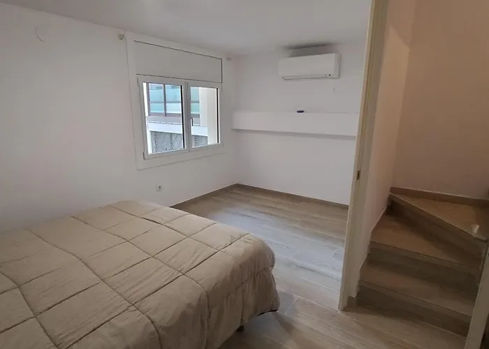 Rosesapparts A20demar Triplex Apartament
